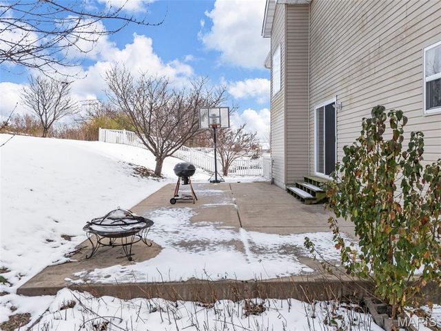 1104 Duxbury Lane, O'fallon, MO 63366