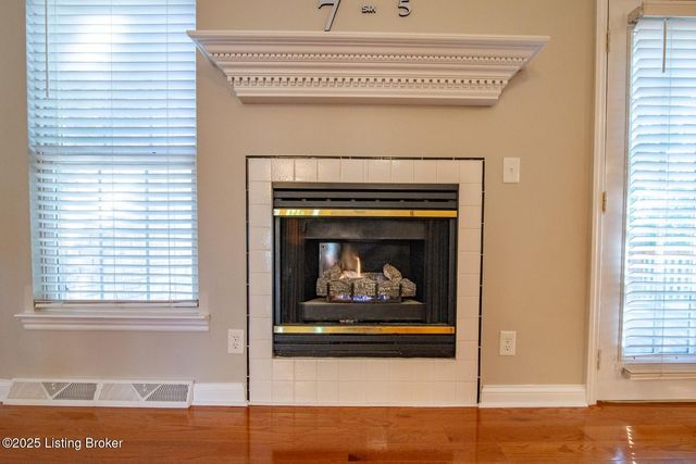 1144 Oak St, Elizabethtown, KY 42701