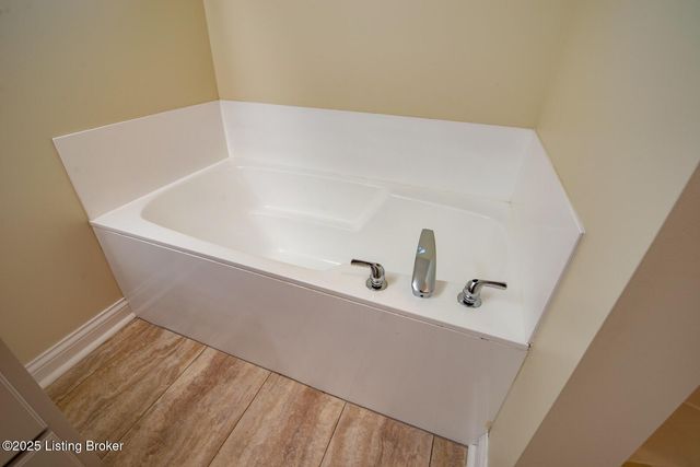 1144 Oak St, Elizabethtown, KY 42701