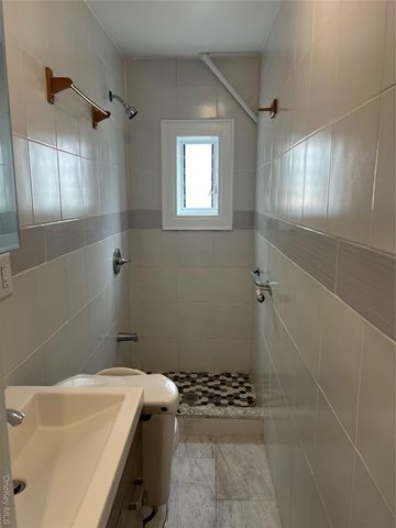 150-44 87th Road, Briarwood, NY 11432