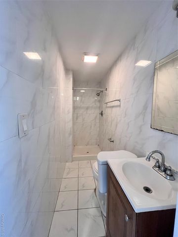 150-44 87th Road, Briarwood, NY 11432