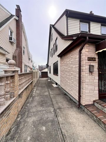 150-44 87th Road, Briarwood, NY 11432