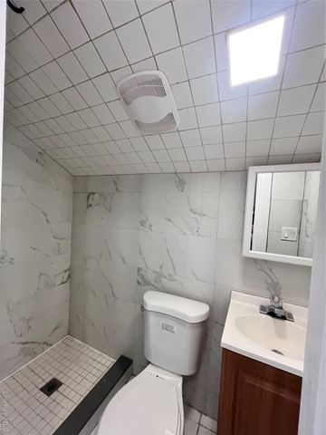 150-44 87th Road, Briarwood, NY 11432