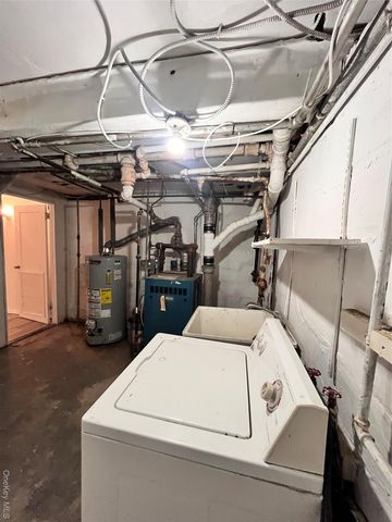 150-44 87th Road, Briarwood, NY 11432