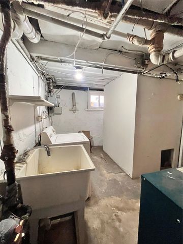 150-44 87th Road, Briarwood, NY 11432