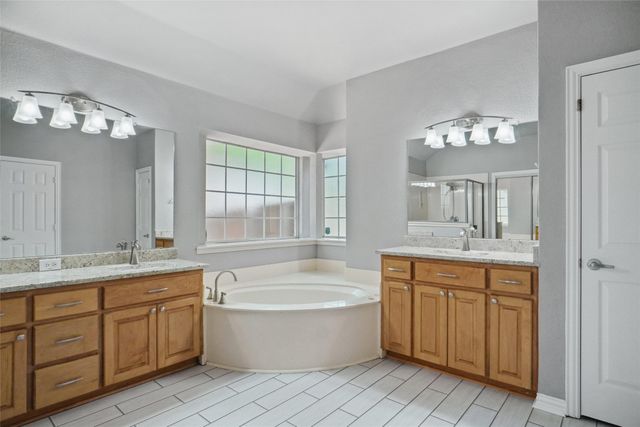 3221 Shadow Wood Circle, Highland Village, TX 75077