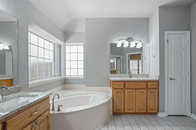 3221 Shadow Wood Circle, Highland Village, TX 75077