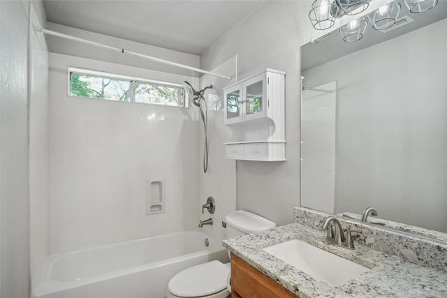 3221 Shadow Wood Circle, Highland Village, TX 75077