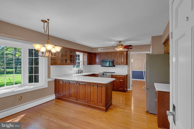 89 BUCK RD, Warrington, PA 18976