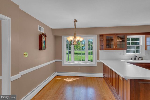 89 BUCK RD, Warrington, PA 18976