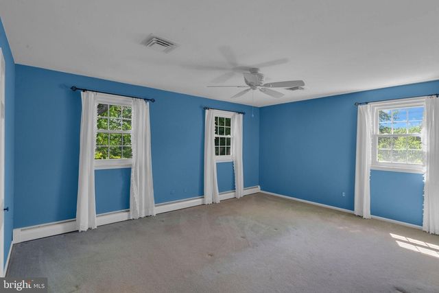 89 BUCK RD, Warrington, PA 18976