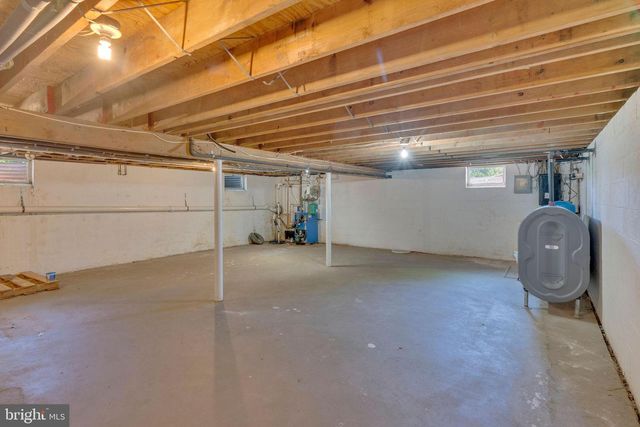 89 BUCK RD, Warrington, PA 18976