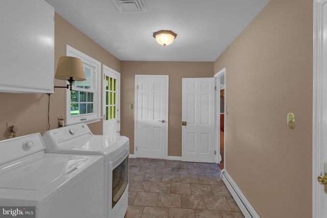 89 BUCK RD, Warrington, PA 18976