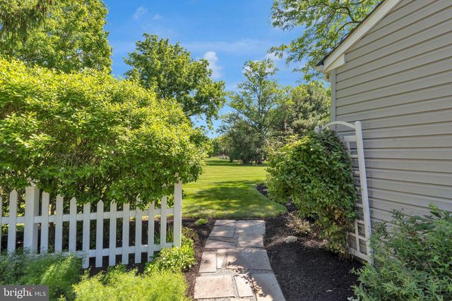 89 BUCK RD, Warrington, PA 18976