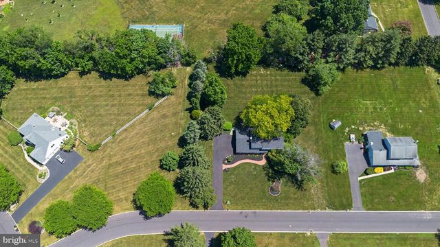 89 BUCK RD, Warrington, PA 18976