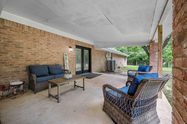 150 Thomas, Leesville, LA 71446