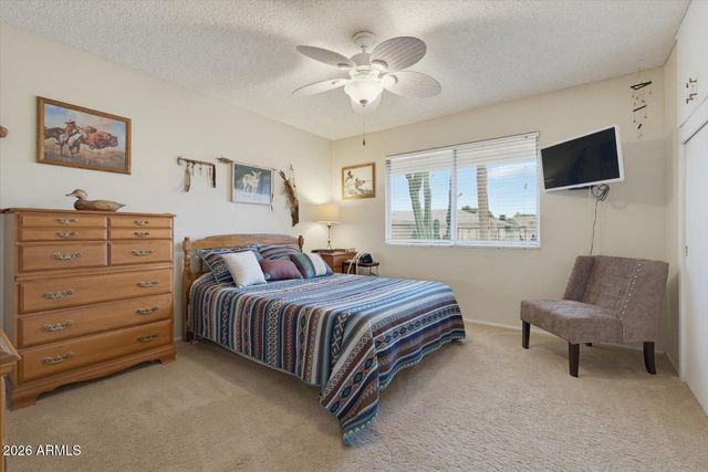 10611 W SARATOGA Circle, Sun City, AZ 85351