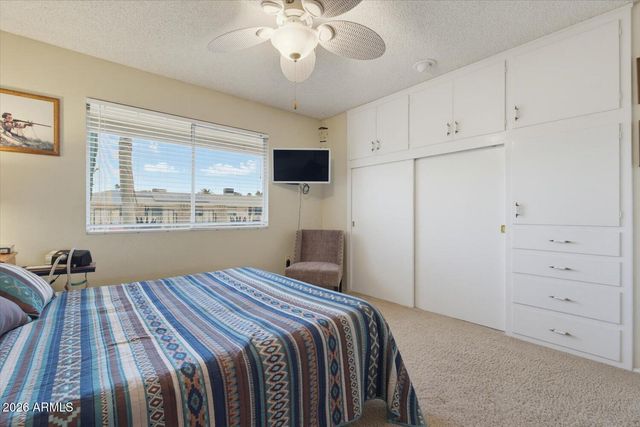 10611 W SARATOGA Circle, Sun City, AZ 85351