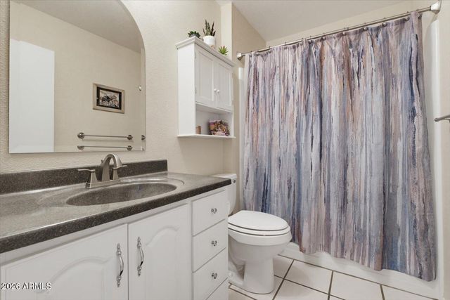 10611 W SARATOGA Circle, Sun City, AZ 85351