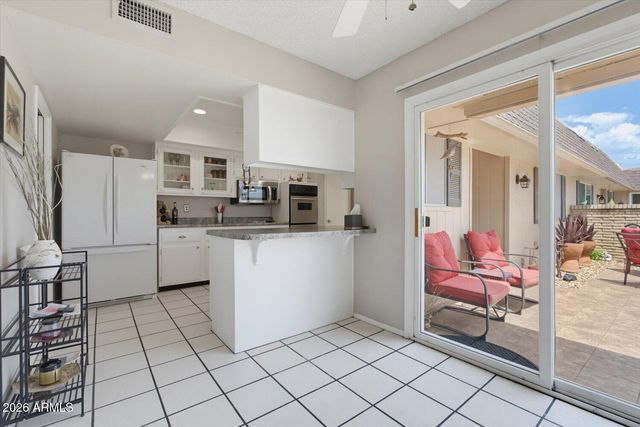 10611 W SARATOGA Circle, Sun City, AZ 85351