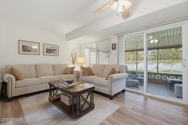 10611 W SARATOGA Circle, Sun City, AZ 85351