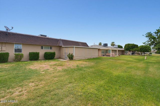 10611 W SARATOGA Circle, Sun City, AZ 85351