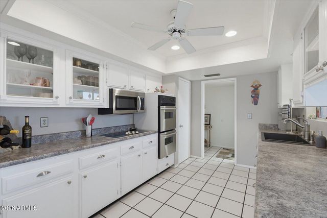 10611 W SARATOGA Circle, Sun City, AZ 85351