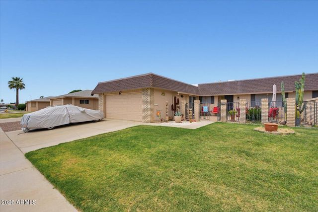 10611 W SARATOGA Circle, Sun City, AZ 85351
