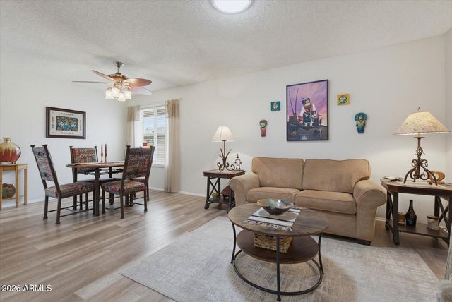 10611 W SARATOGA Circle, Sun City, AZ 85351