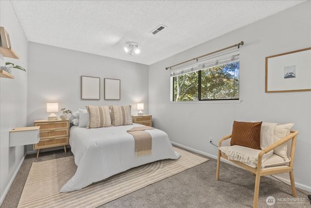 14215 110th Avenue NE, Kirkland, WA 98034