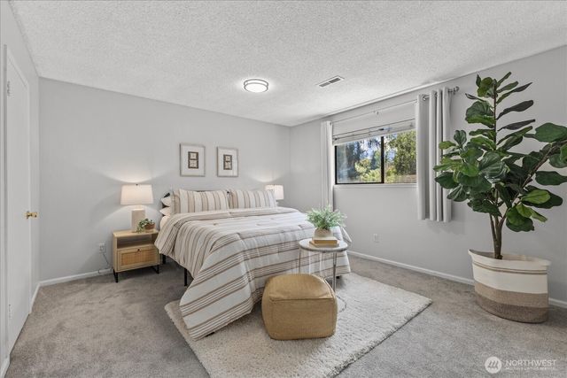 14215 110th Avenue NE, Kirkland, WA 98034