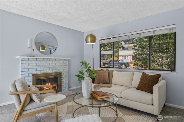 14215 110th Avenue NE, Kirkland, WA 98034