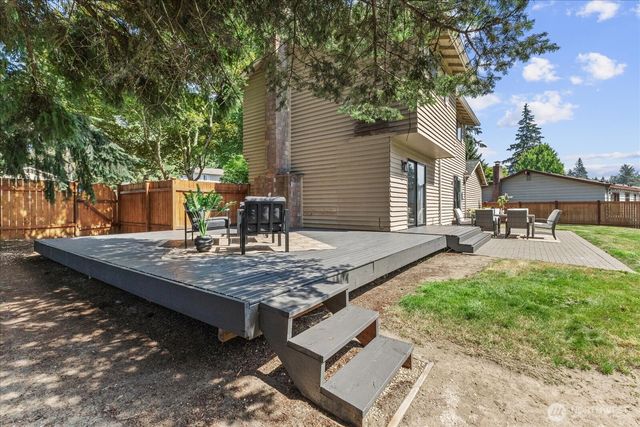 14215 110th Avenue NE, Kirkland, WA 98034