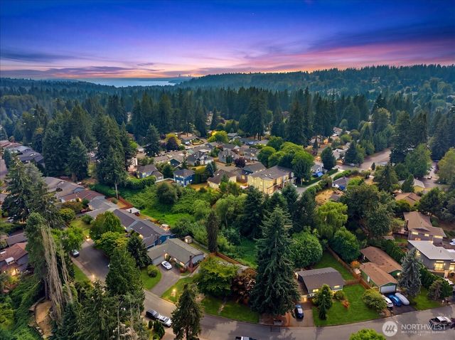 14215 110th Avenue NE, Kirkland, WA 98034