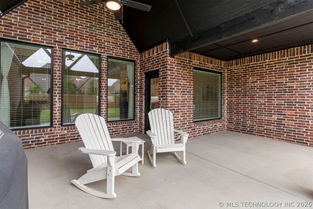 5910 E 127th Place S, Tulsa, OK 74008
