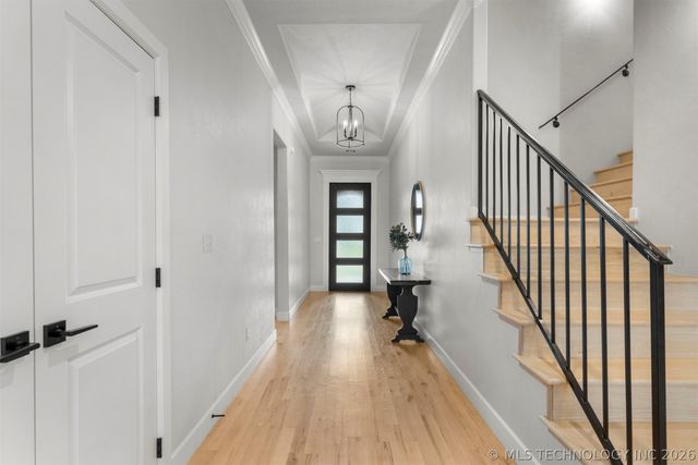 5910 E 127th Place S, Tulsa, OK 74008