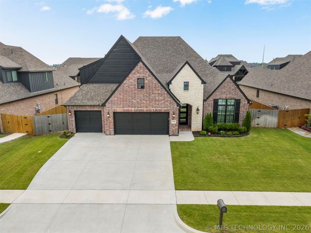 5910 E 127th Place S, Tulsa, OK 74008