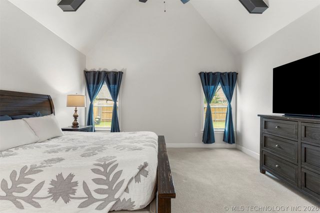 5910 E 127th Place S, Tulsa, OK 74008