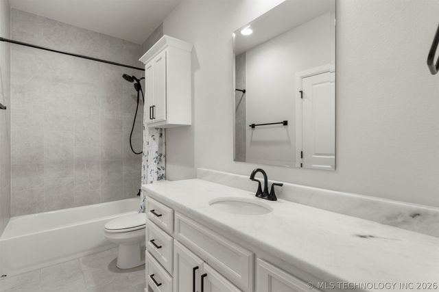 5910 E 127th Place S, Tulsa, OK 74008