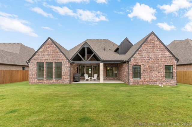 5910 E 127th Place S, Tulsa, OK 74008