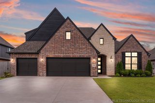 5910 E 127th Place S, Tulsa, OK 74008