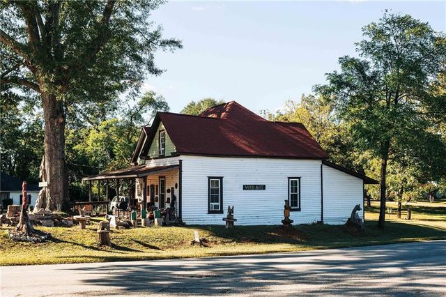 33 Chickadee Court, Auburn, GA 30011