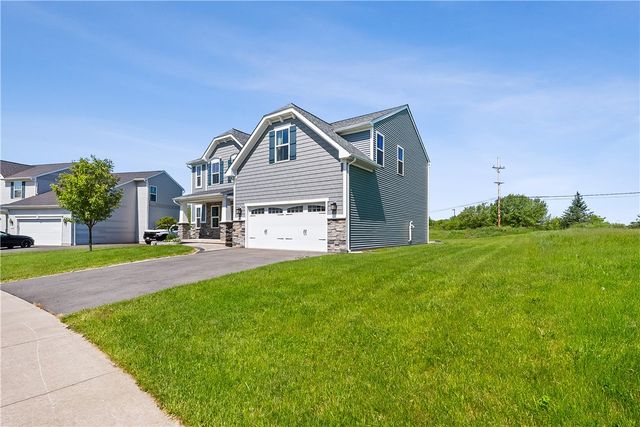 1086 Harlowe Lane, Farmington, NY 14425