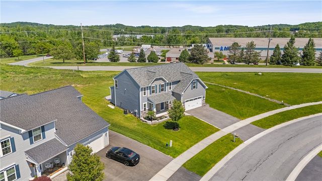 1086 Harlowe Lane, Farmington, NY 14425
