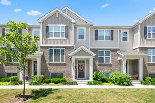 30W047 Brayman Court, Warrenville, IL 60563