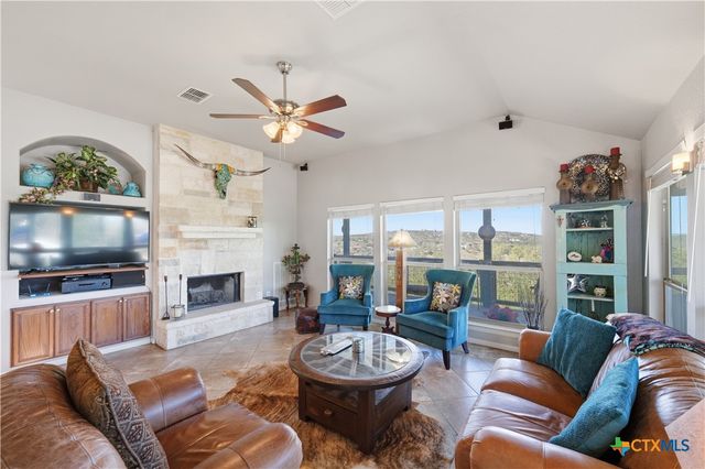 1701 Charter Oak Drive, Canyon Lake, TX 78133