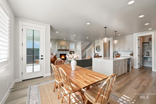 6933 S Zenith, Meridian, ID 83642