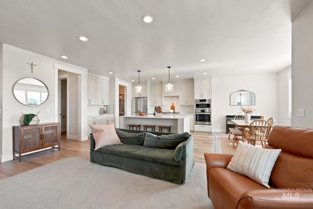 6933 S Zenith, Meridian, ID 83642