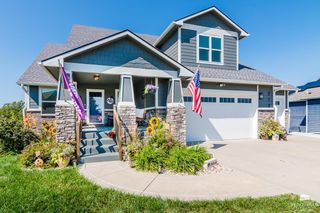 212 Firethorn Drive, Manhattan, KS 66503