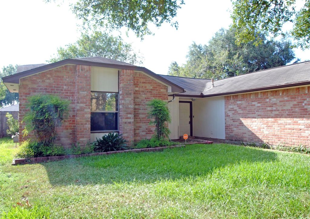 2711 Amaranth Drive, Houston, TX 77084